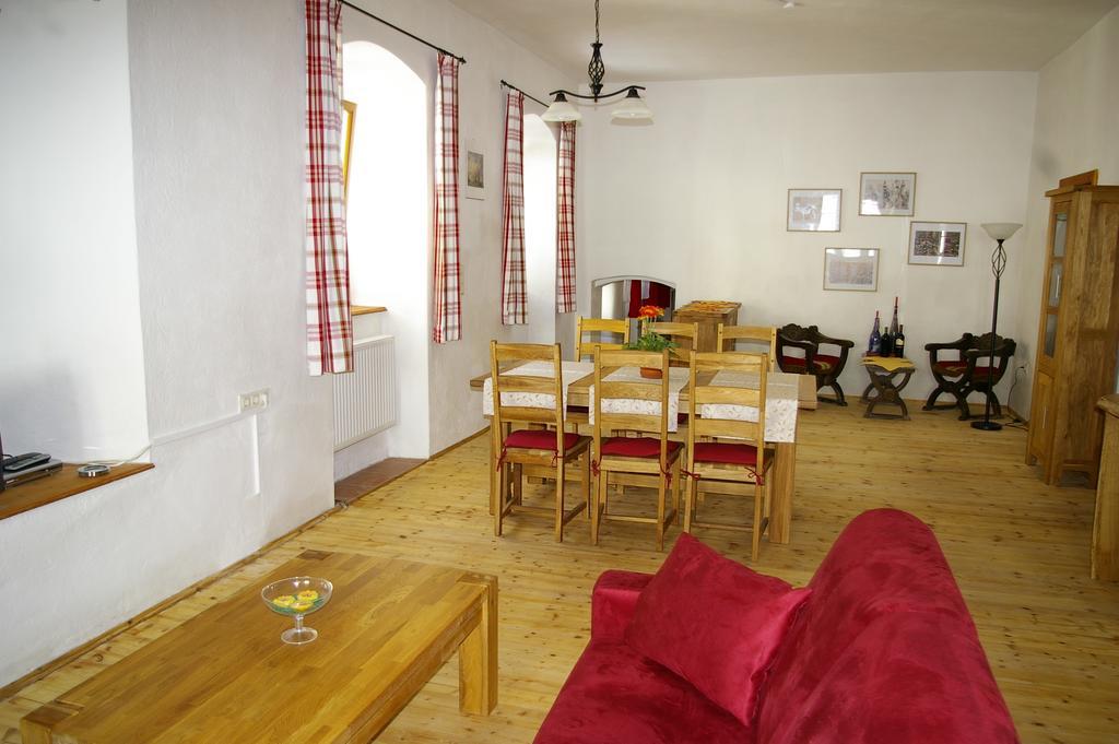 Ferienwohnung Zum Kapuziner Poysdorf Szoba fotó