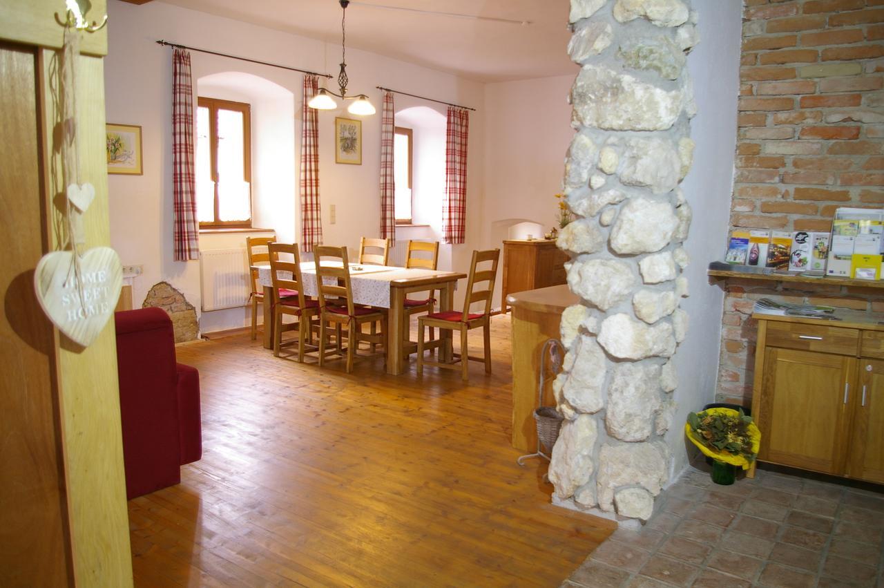 Ferienwohnung Zum Kapuziner Poysdorf Kültér fotó